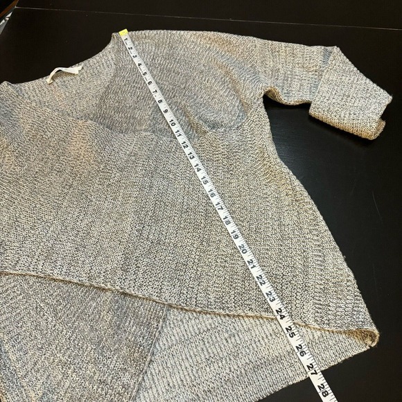 ASTR The Label Size Large Wrap Front Sweater Gray Heather Long Sleeve Light EUC - Picture 7 of 8